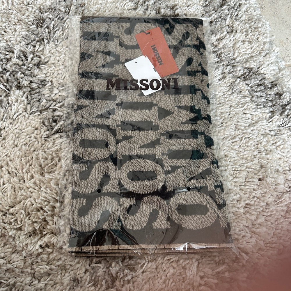 Missoni Scarf - Picture 3 of 4